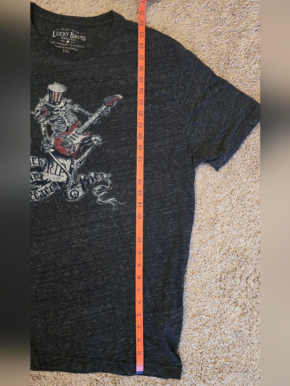 Lucky Brand Charcoal Graphic Tee for Men - Picture 4 of 5